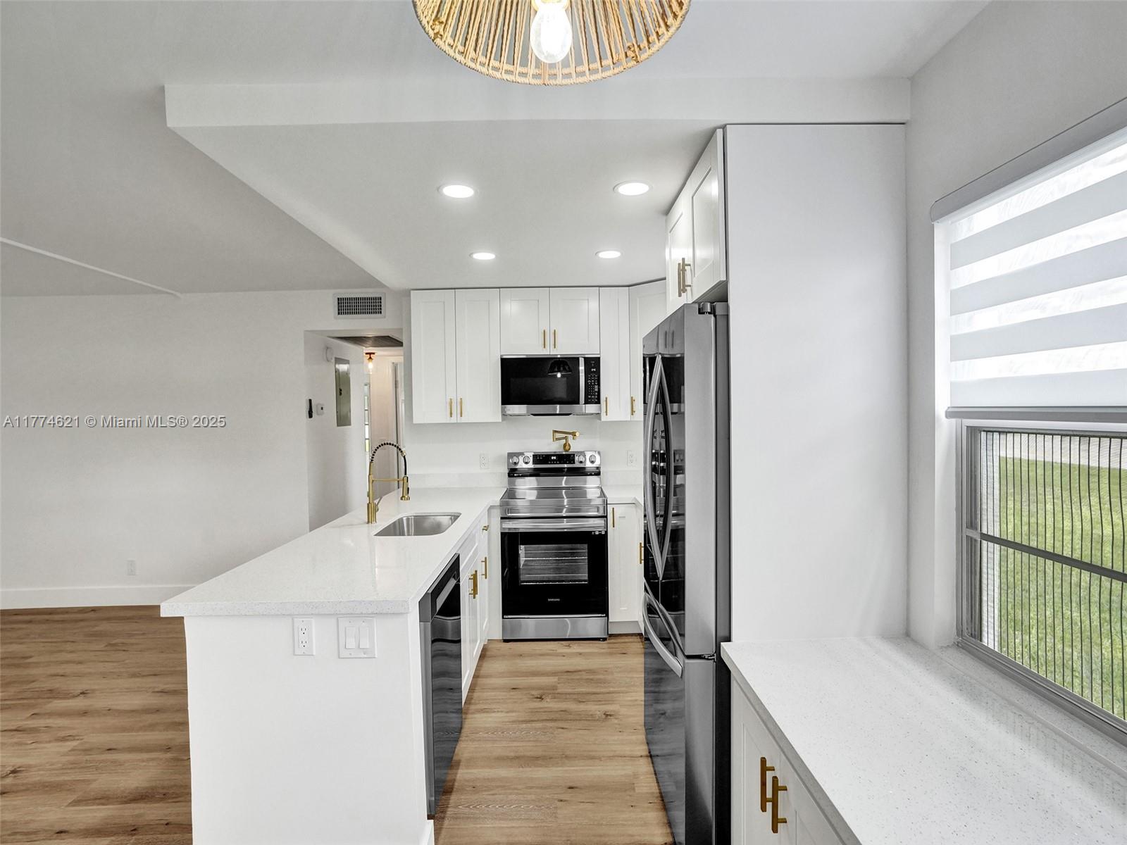 PRESCOTT B CONDO - Residential