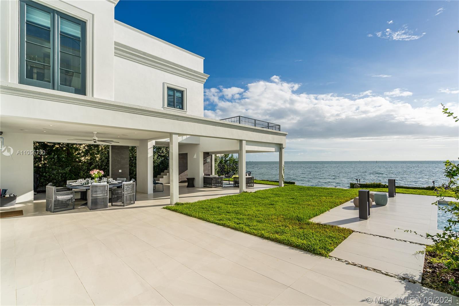 MASHTA ISLAND A REPLAT OF - Residential
