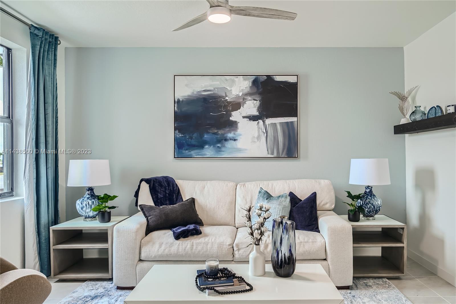 Palm Cay - Residential