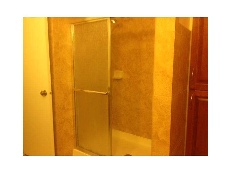 PATIO VILLAS - Residential Lease