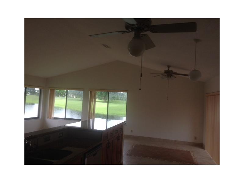 PATIO VILLAS - Residential Lease