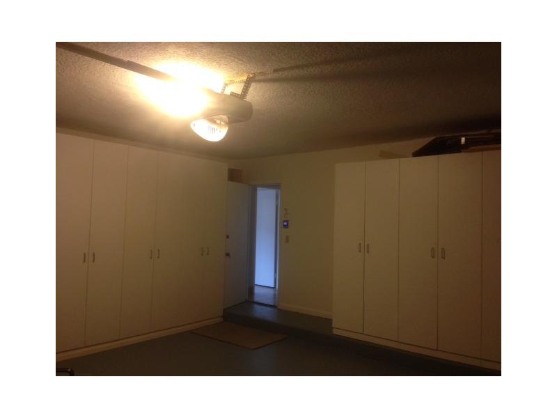 PATIO VILLAS - Residential Lease