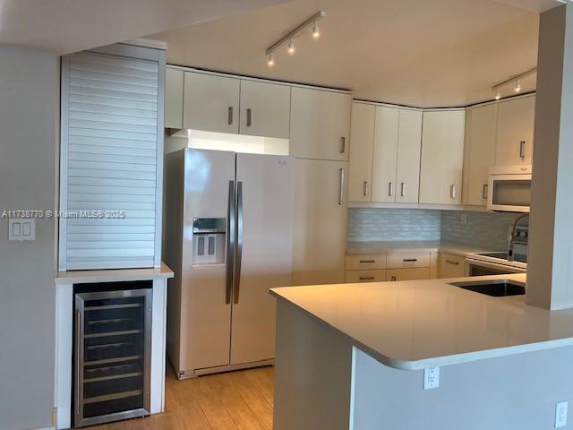 Fifth Forum Condo - Residential Lease