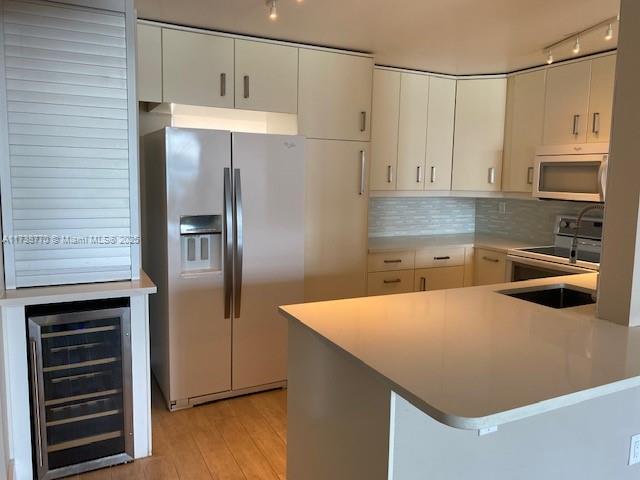 Fifth Forum Condo - Residential Lease