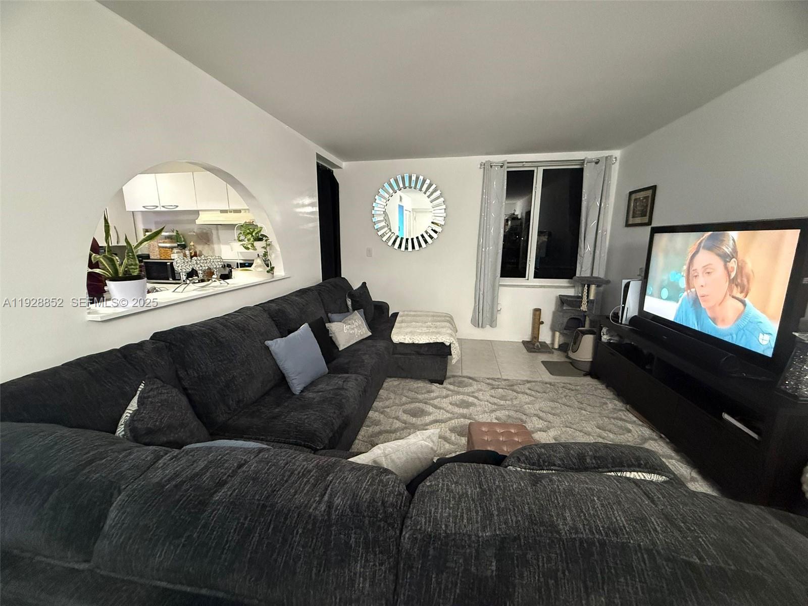 CARIBBEAN BREEZE CONDO - Residential