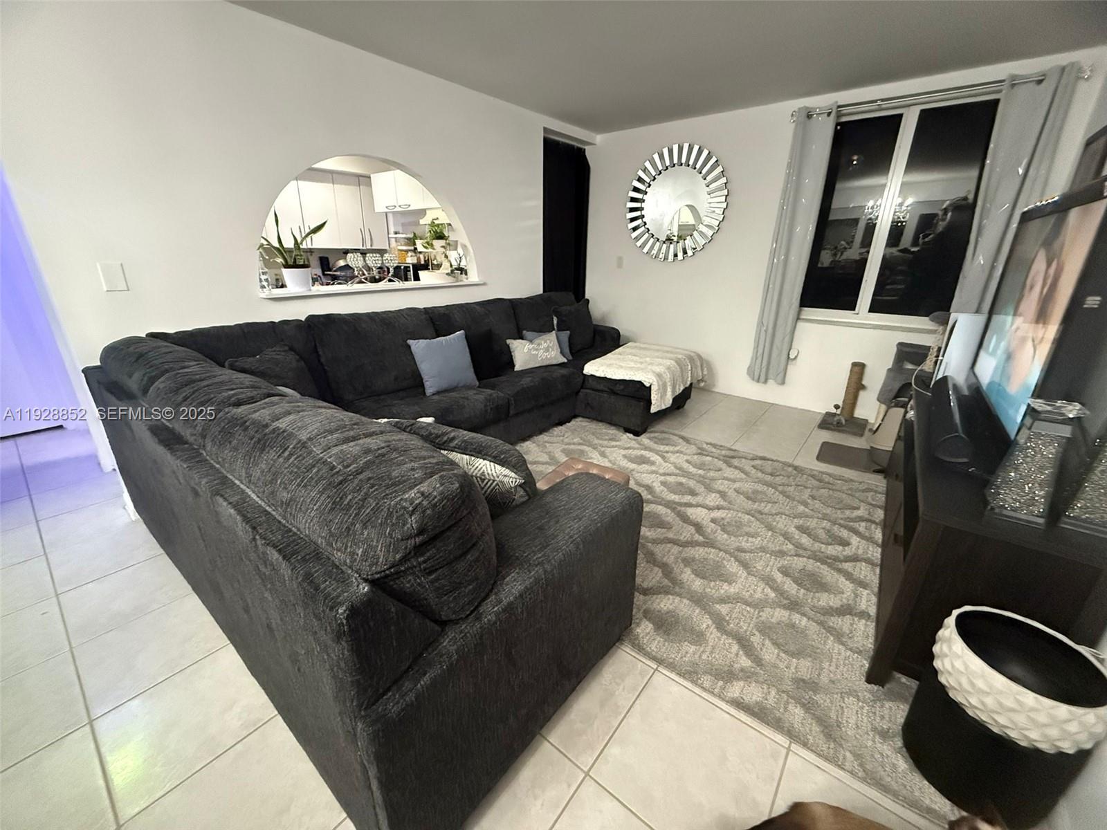CARIBBEAN BREEZE CONDO - Residential