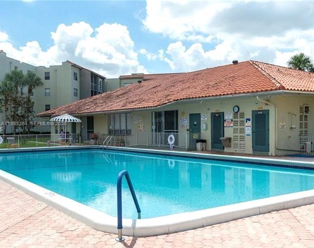 COURTYARDS OF BROWARD CON - Residential