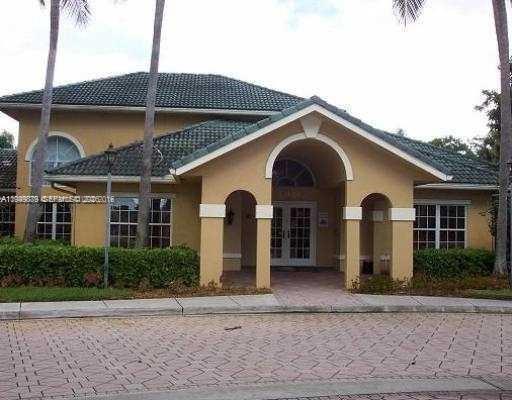 WINDWARD LAKES CONDO - Residential