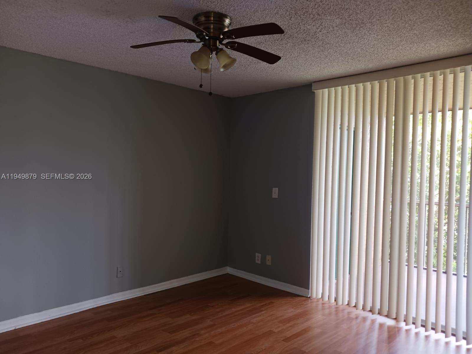 WINDWARD LAKES CONDO - Residential