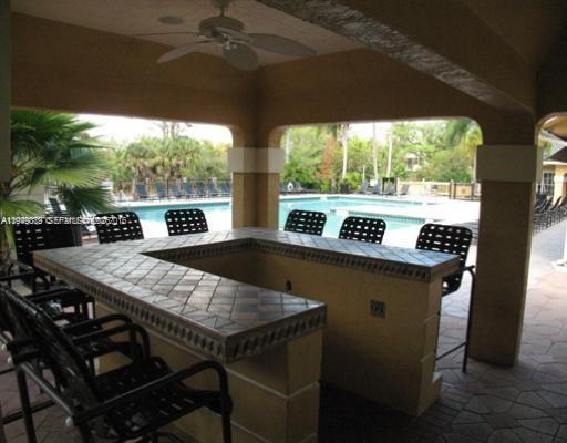 WINDWARD LAKES CONDO - Residential