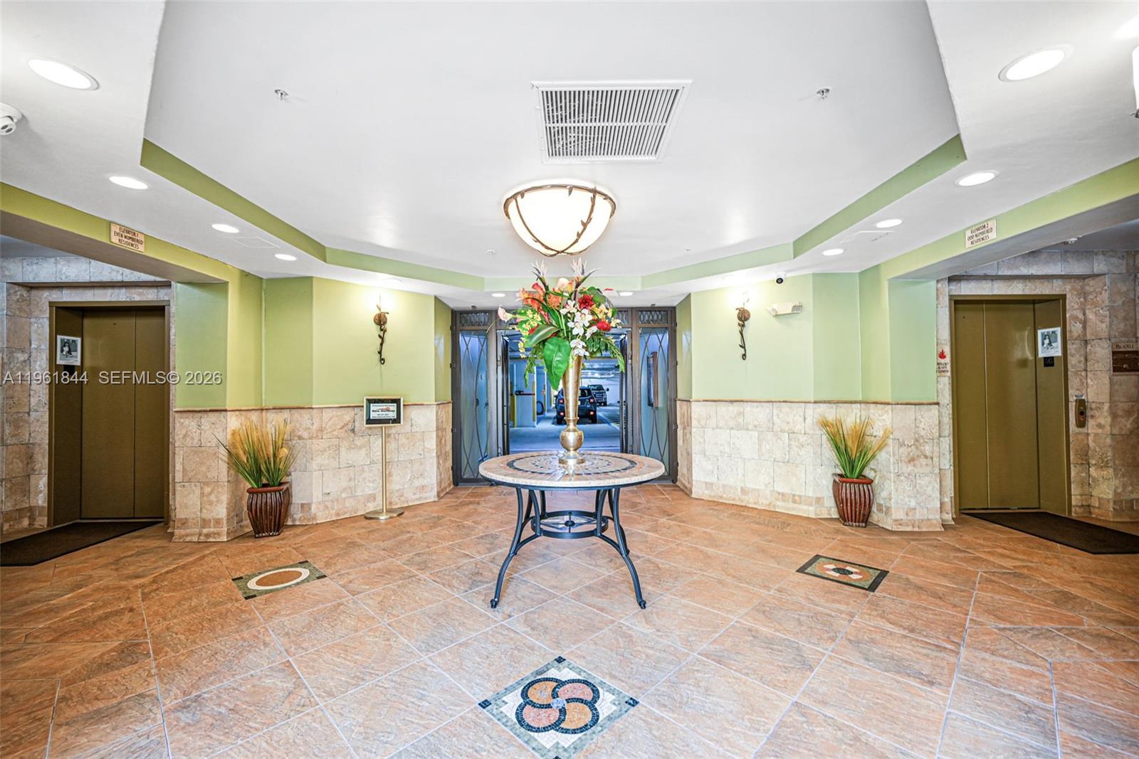 VILLA BARI CONDO - Residential