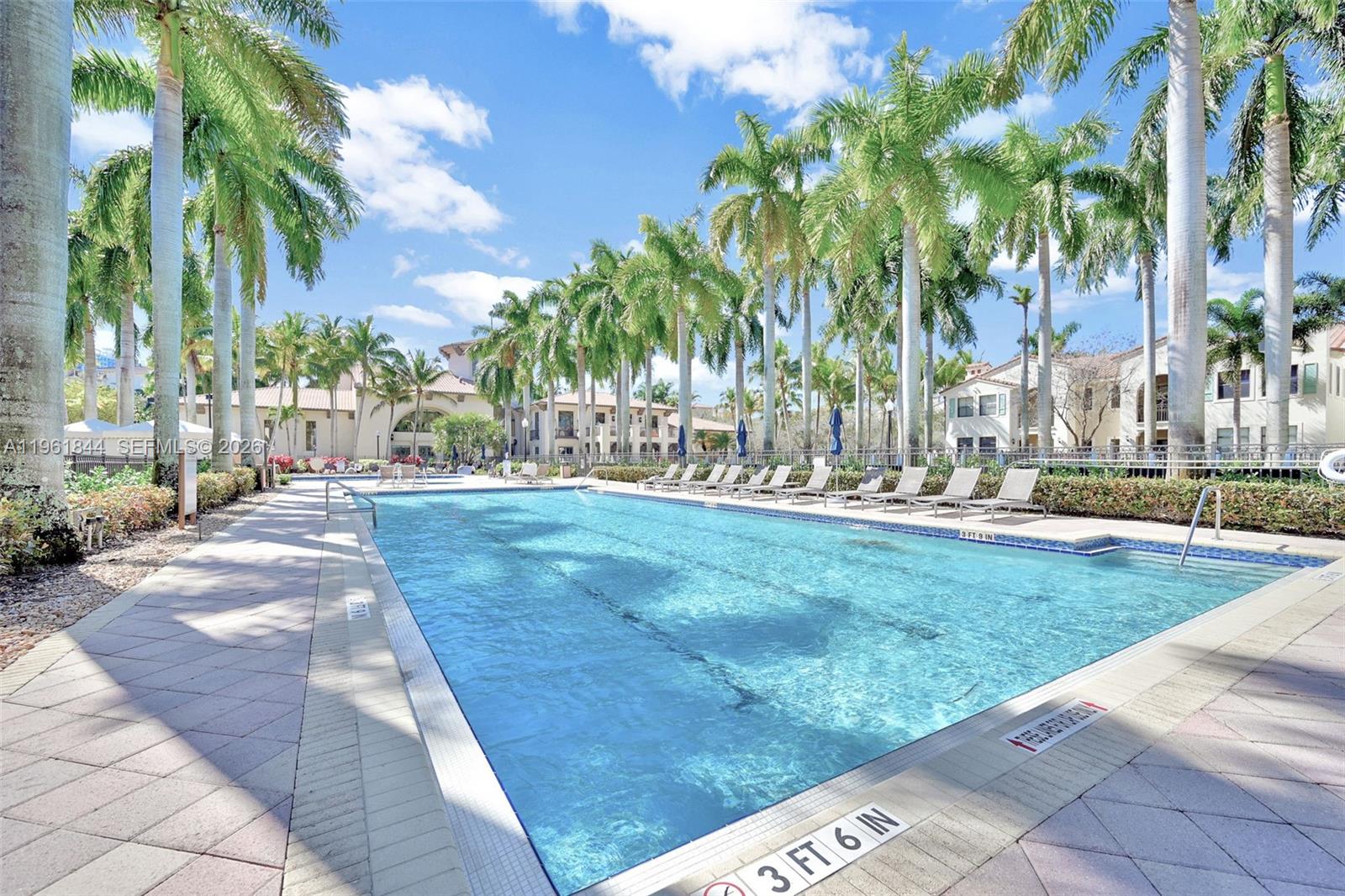 VILLA BARI CONDO - Residential