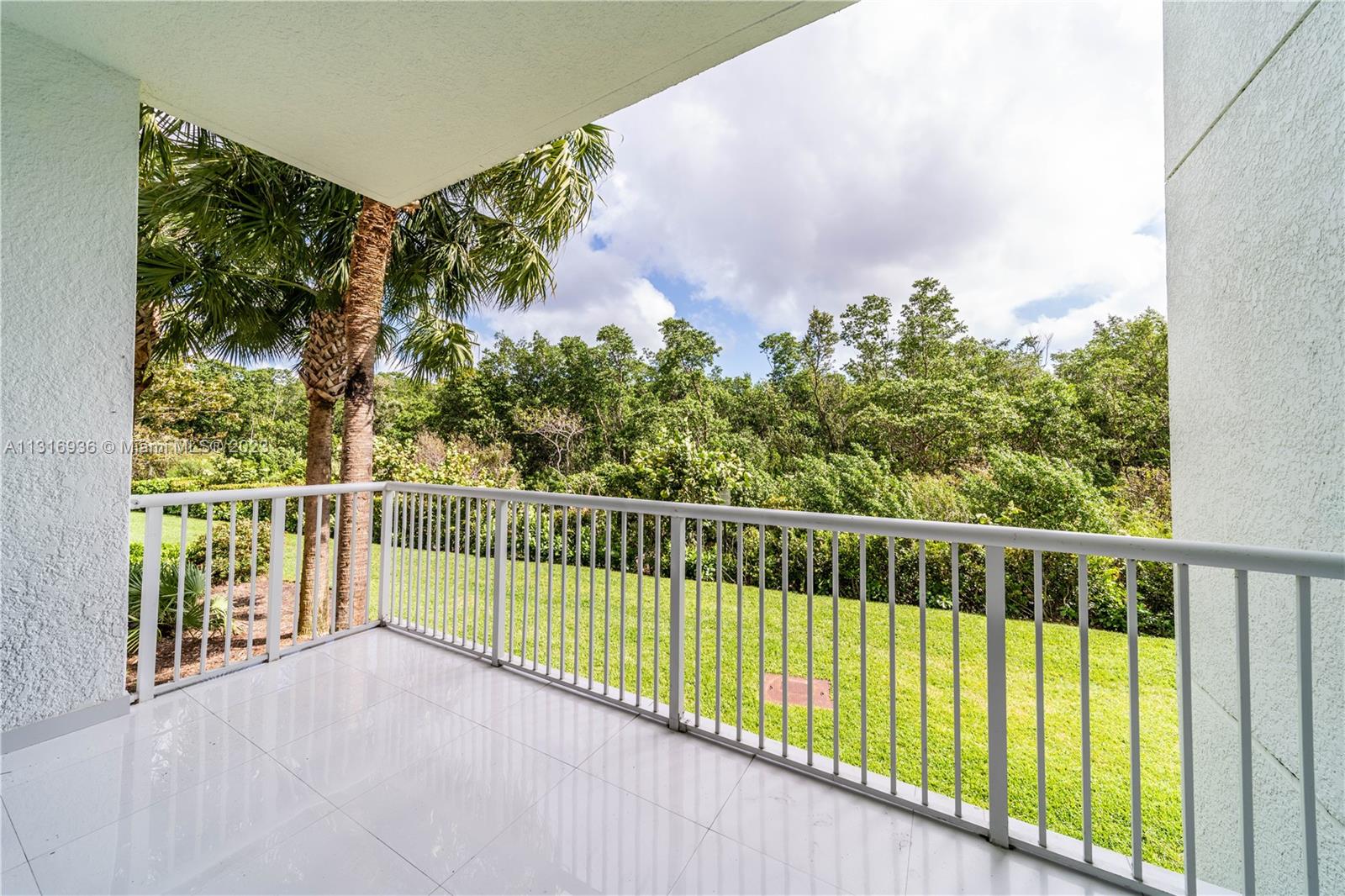 THE OAKS I CONDO - Residential