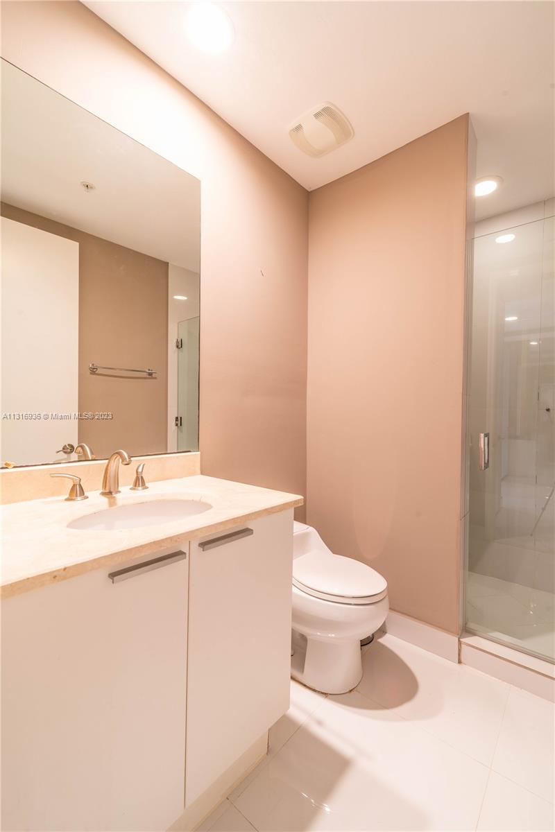 THE OAKS I CONDO - Residential