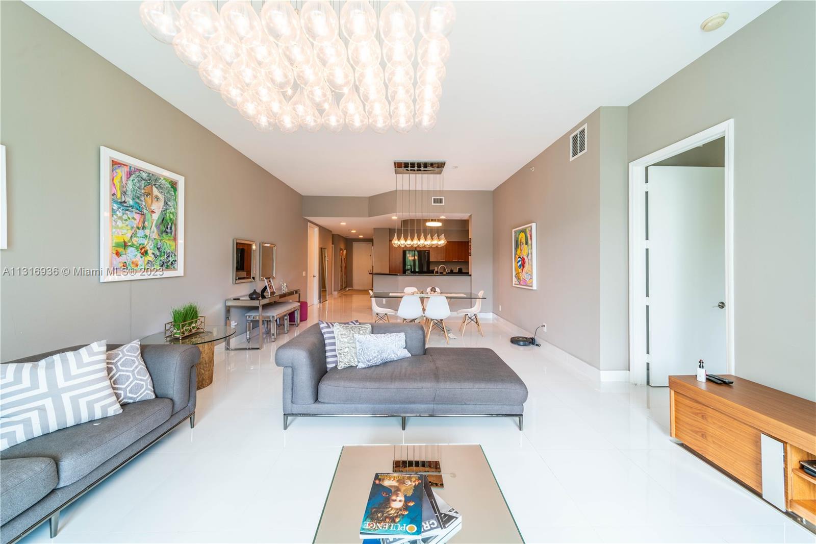 THE OAKS I CONDO - Residential