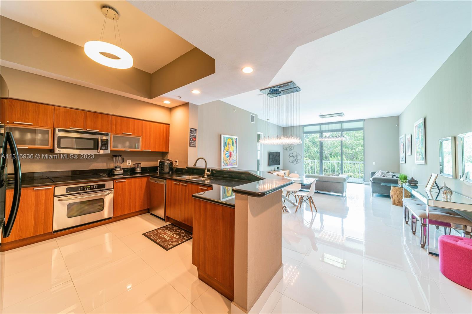 THE OAKS I CONDO - Residential