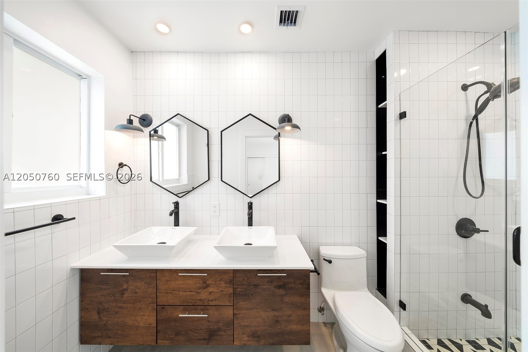 CORAL GABLES SEC B - Residential Lease
