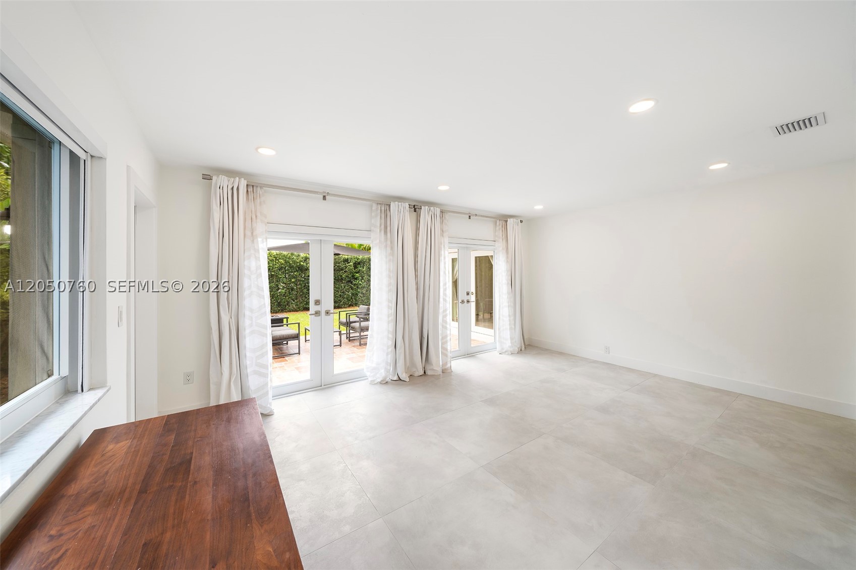 CORAL GABLES SEC B - Residential Lease