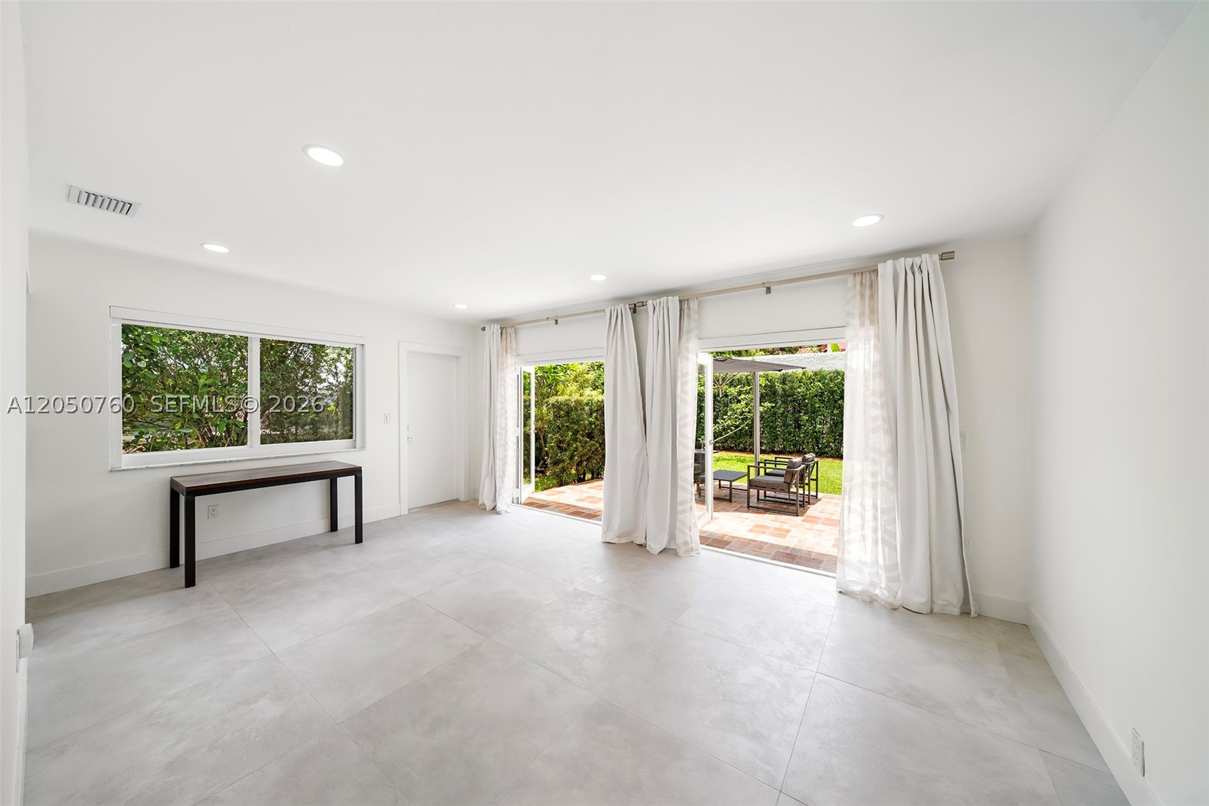 CORAL GABLES SEC B - Residential Lease