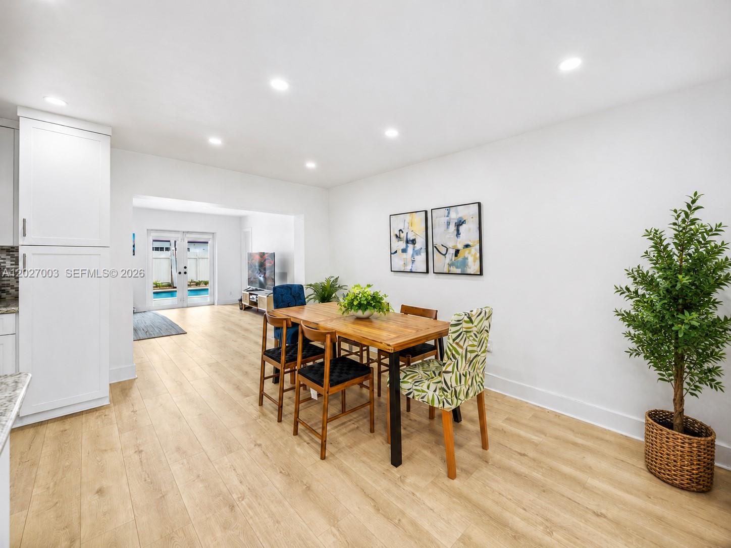 CORAL GARDENS 1ST ADDN - Residential