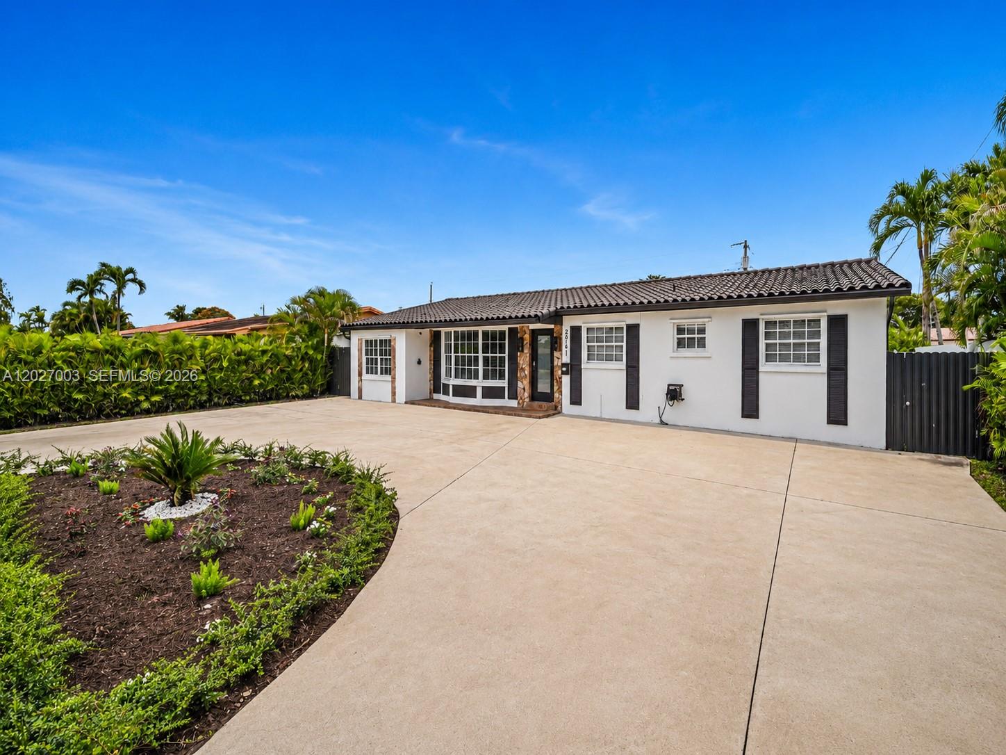 CORAL GARDENS 1ST ADDN - Residential