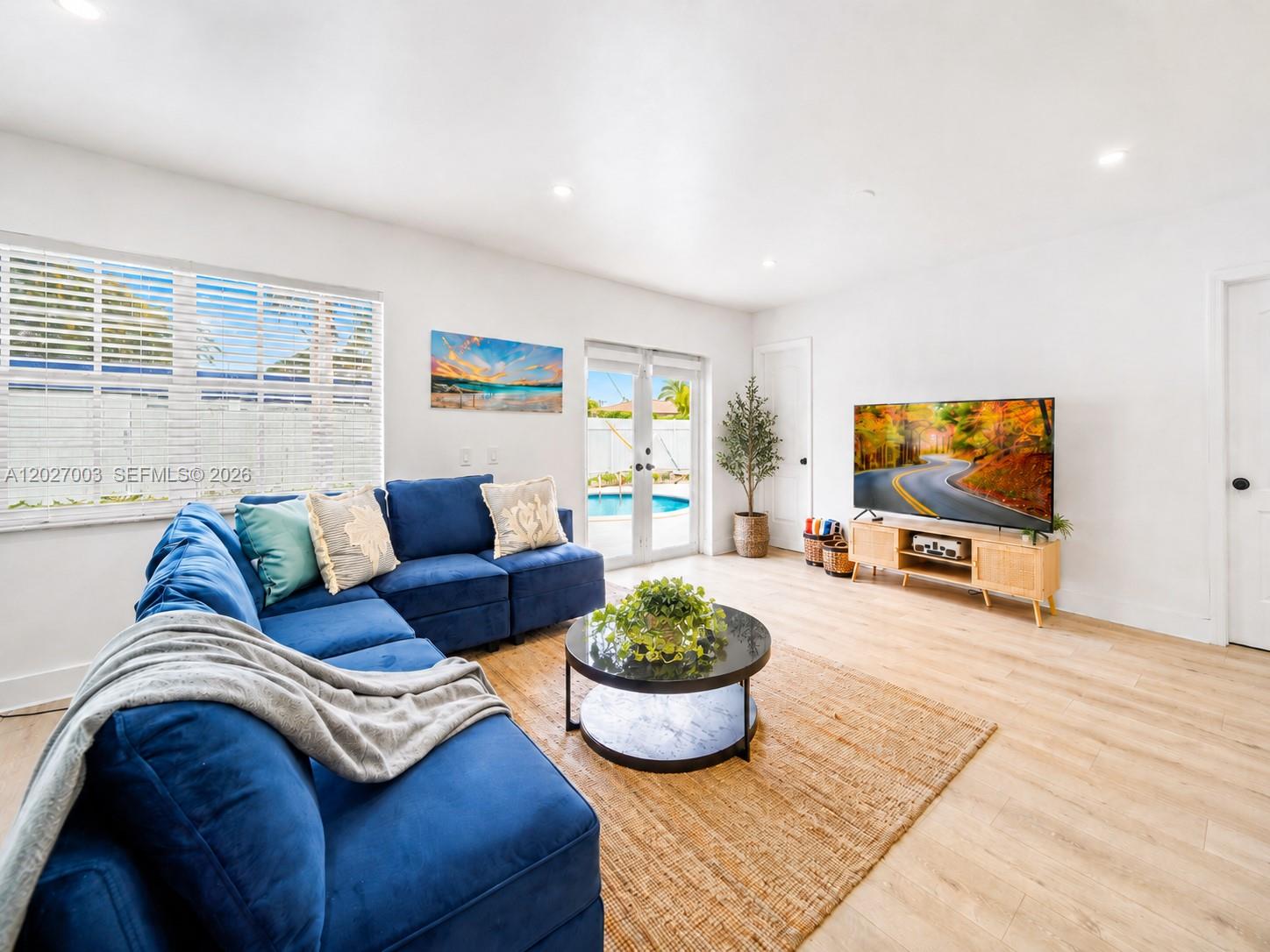 CORAL GARDENS 1ST ADDN - Residential