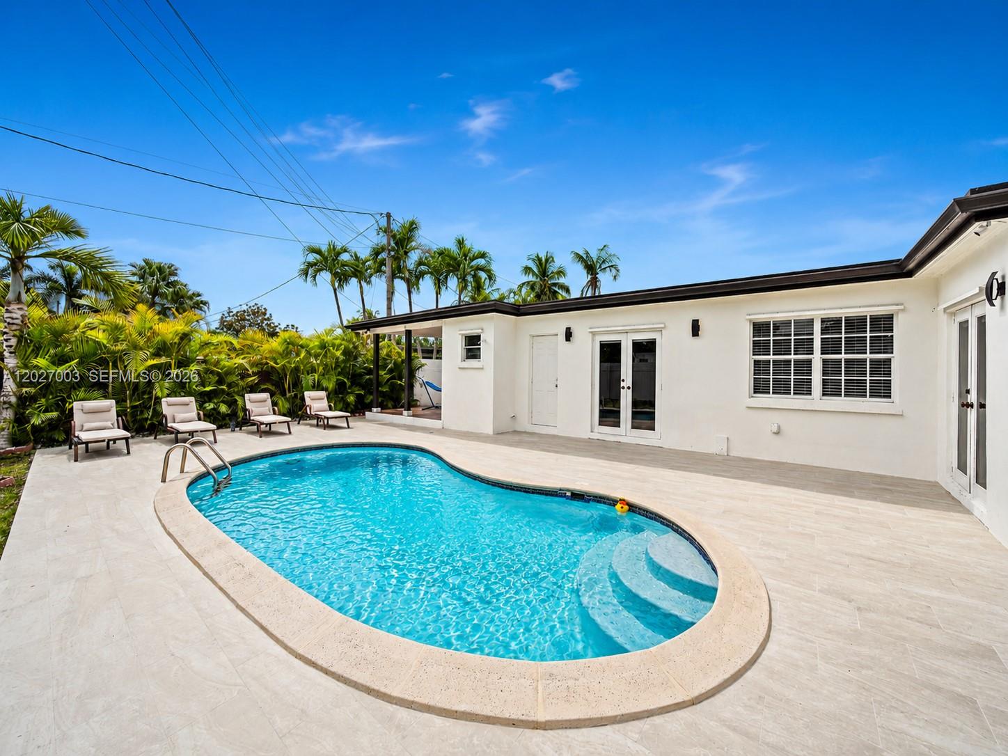 CORAL GARDENS 1ST ADDN - Residential