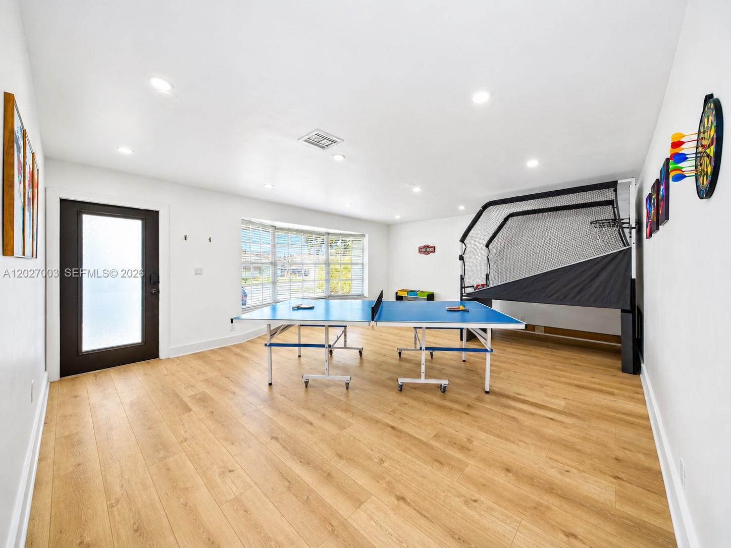 CORAL GARDENS 1ST ADDN - Residential