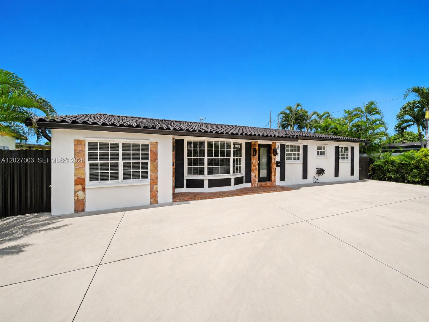 CORAL GARDENS 1ST ADDN - Residential