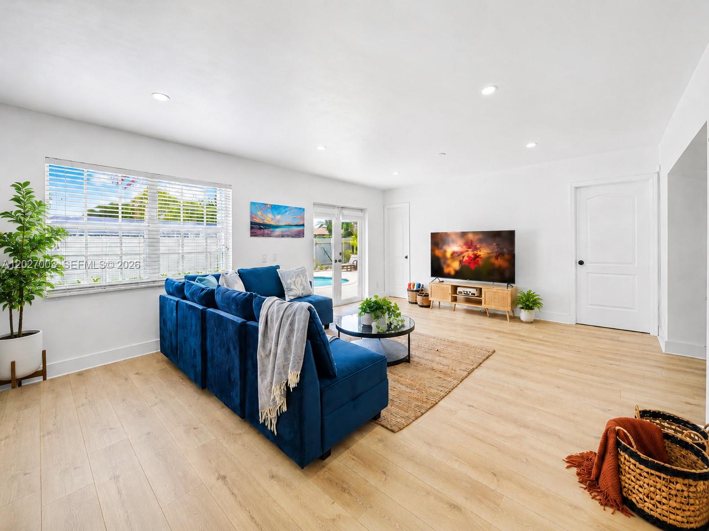 CORAL GARDENS 1ST ADDN - Residential