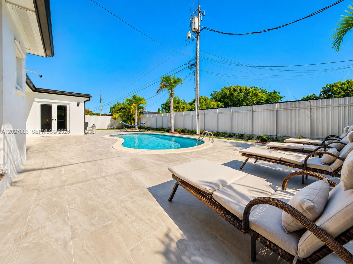 CORAL GARDENS 1ST ADDN - Residential