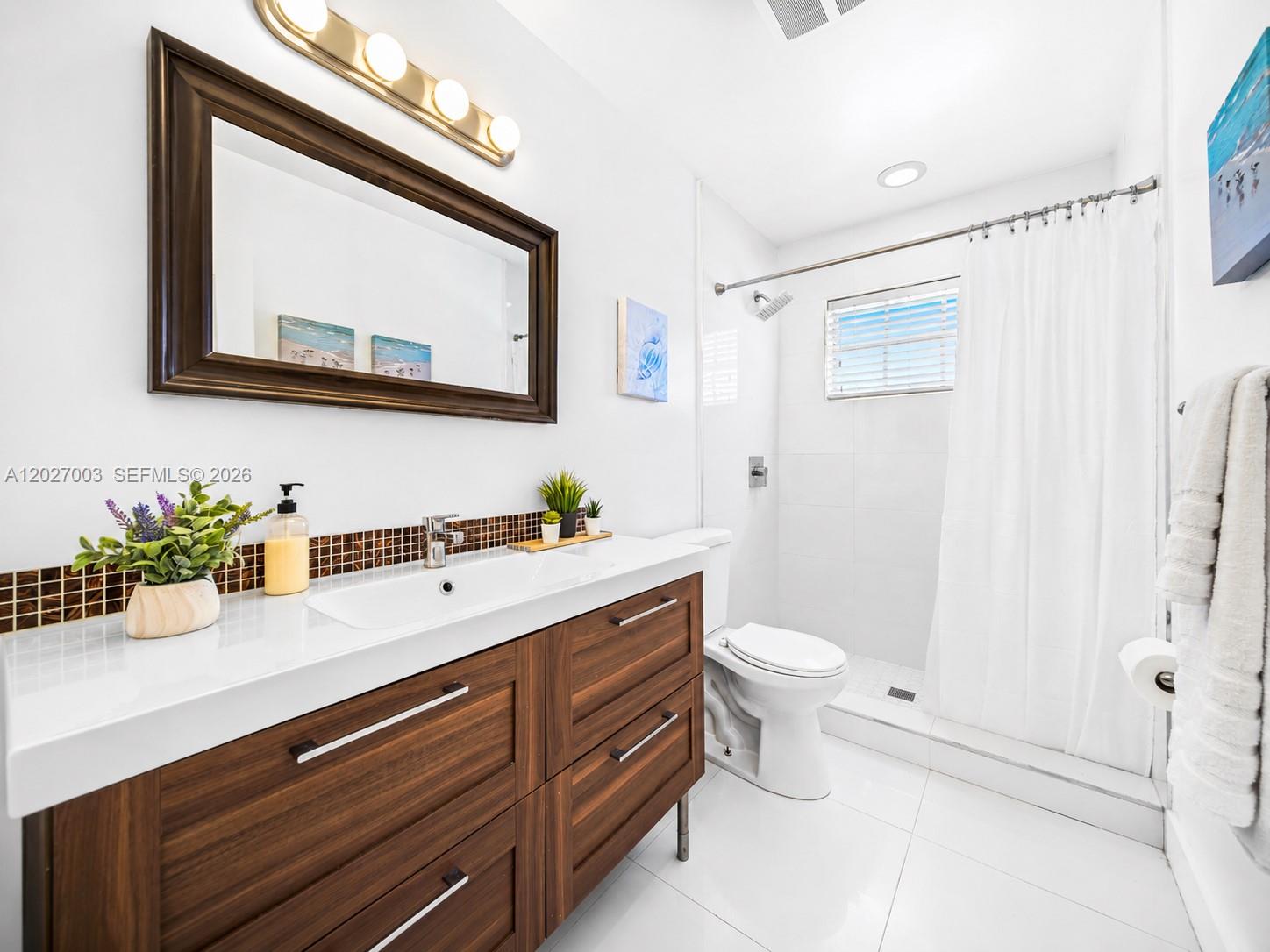 CORAL GARDENS 1ST ADDN - Residential