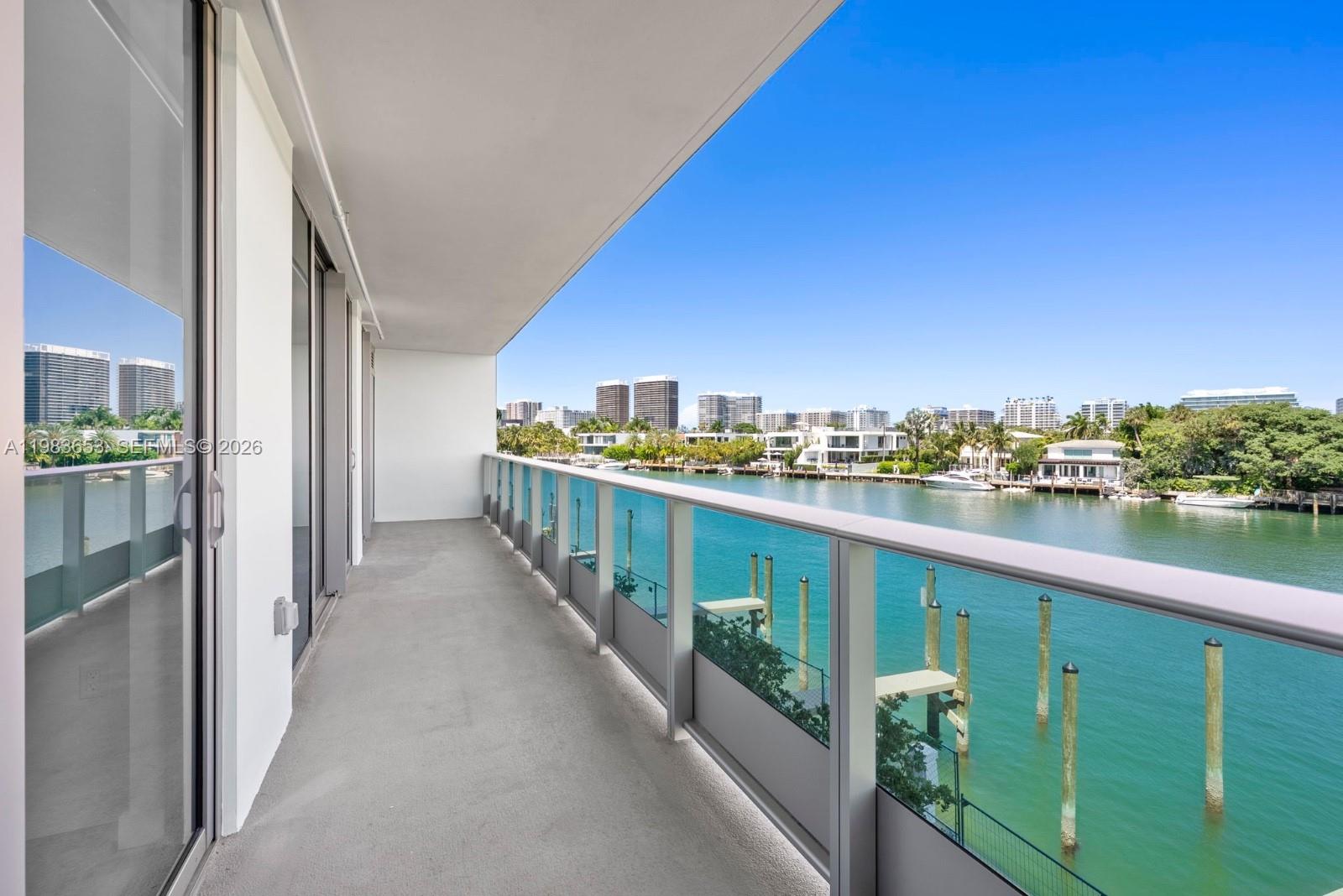 LA BAIA BAY HARBOR ISLANDS - Residential