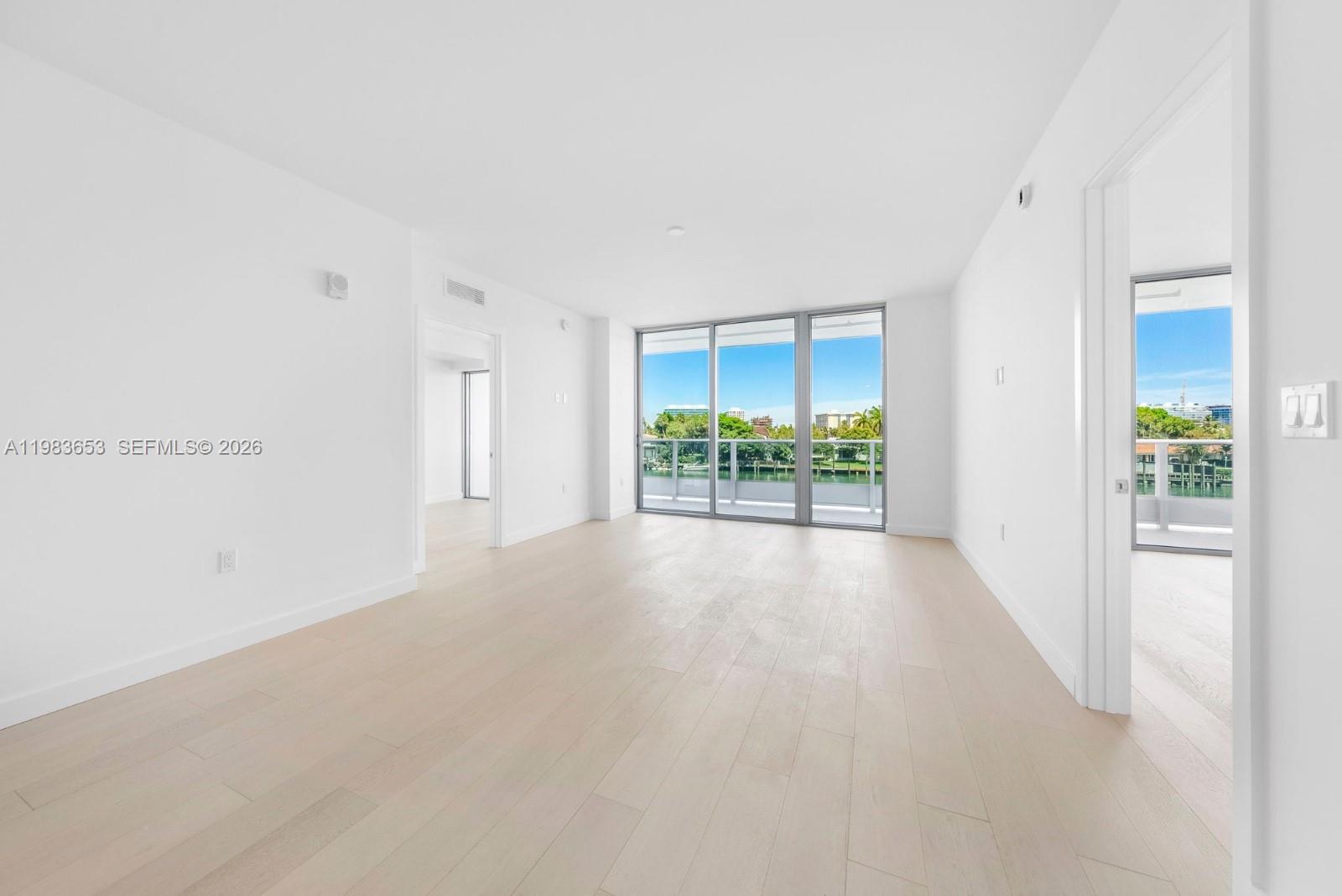 LA BAIA BAY HARBOR ISLANDS - Residential