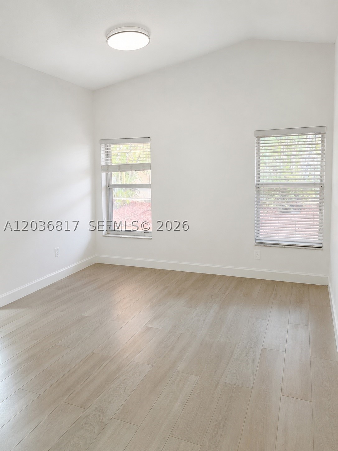 GROVE COMMERCIAL CENTER - Residential Lease
