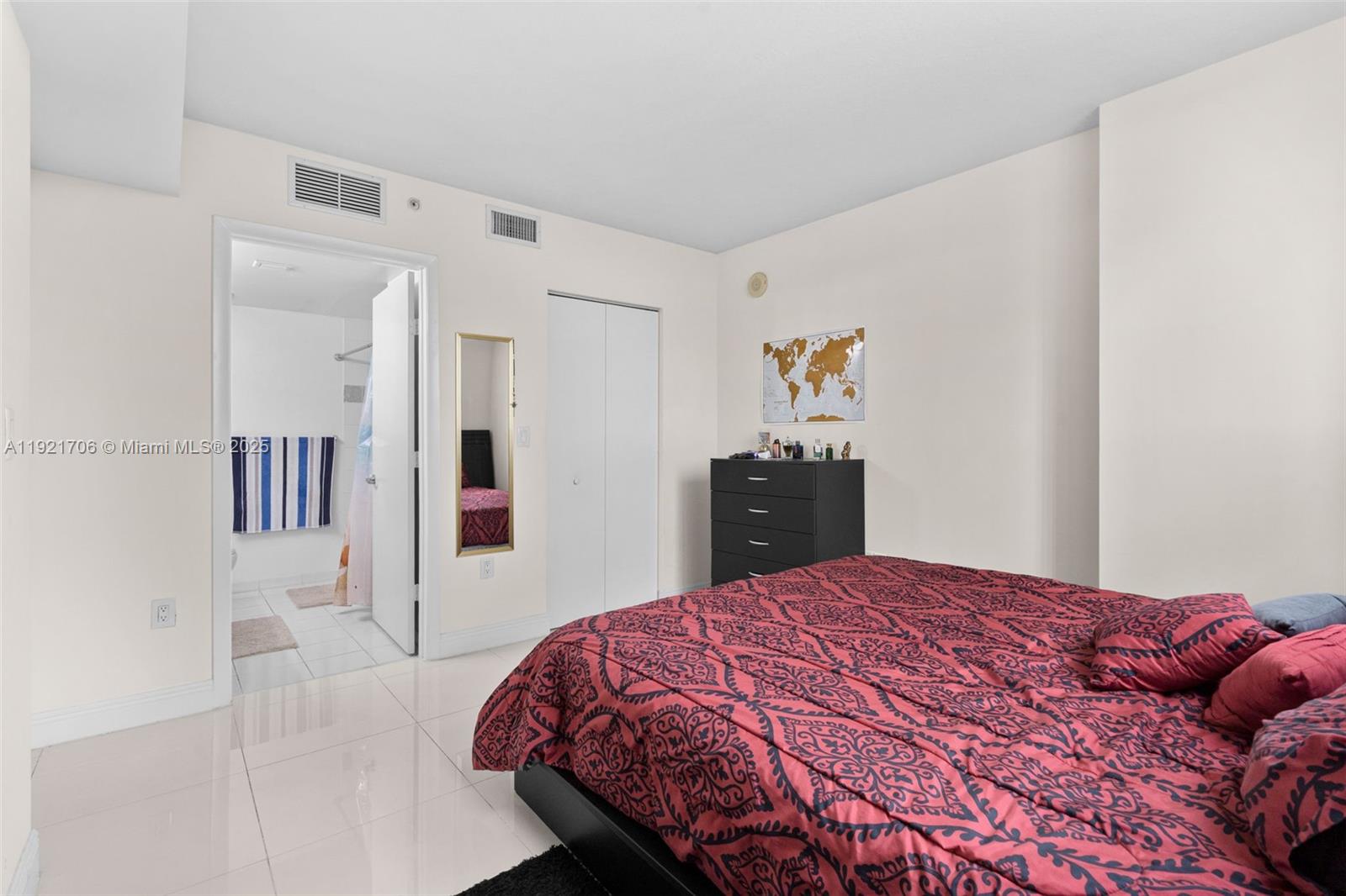 TERRAZAS RIVERPARK VILLAG - Residential