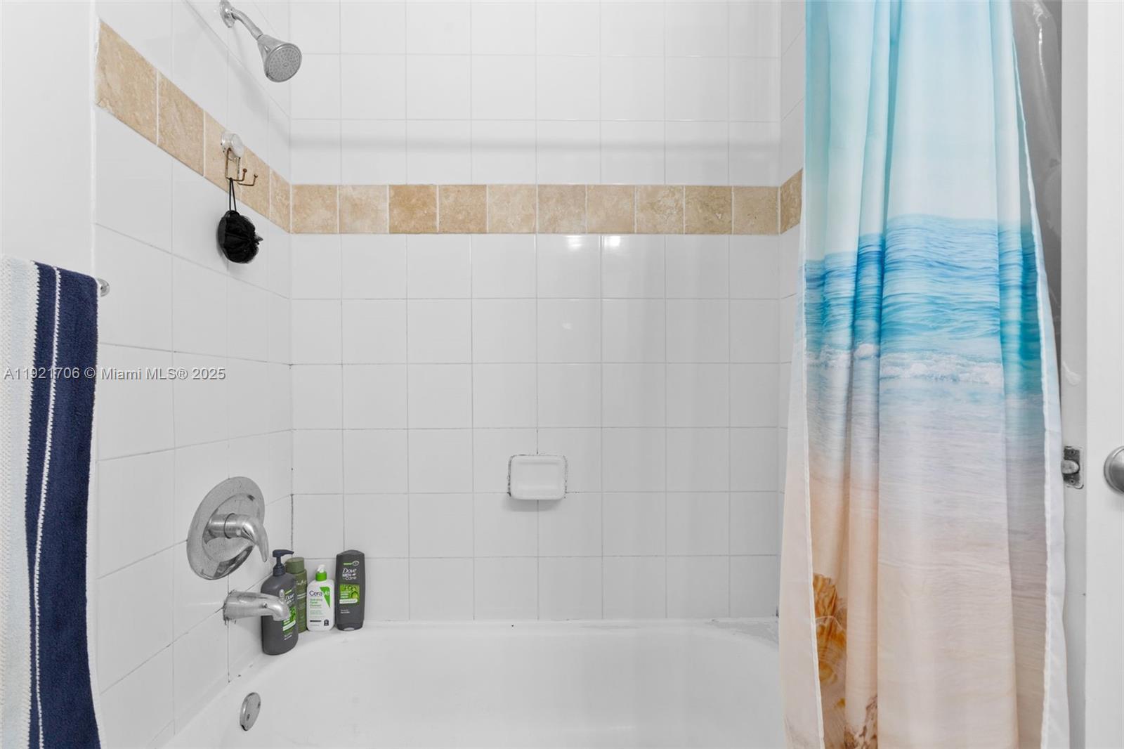 TERRAZAS RIVERPARK VILLAG - Residential