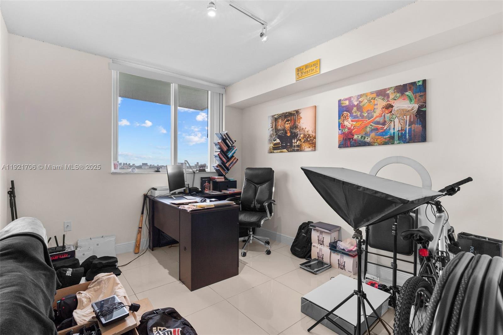 TERRAZAS RIVERPARK VILLAG - Residential