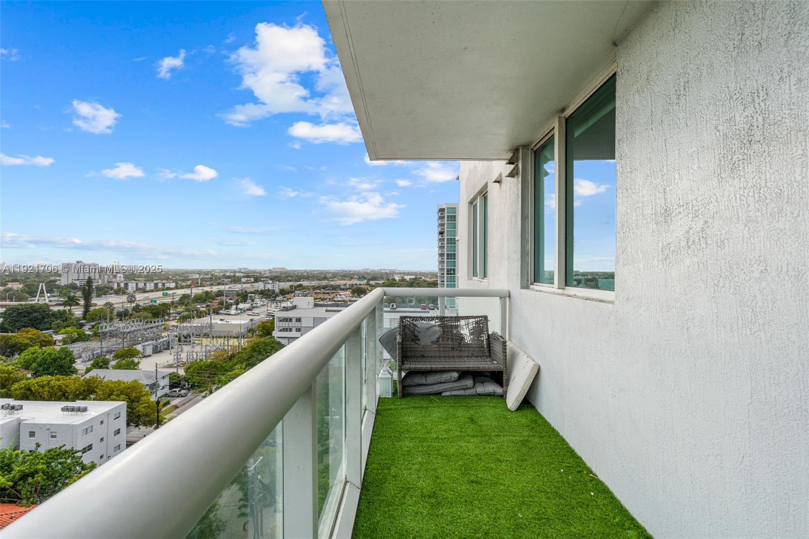 TERRAZAS RIVERPARK VILLAG - Residential