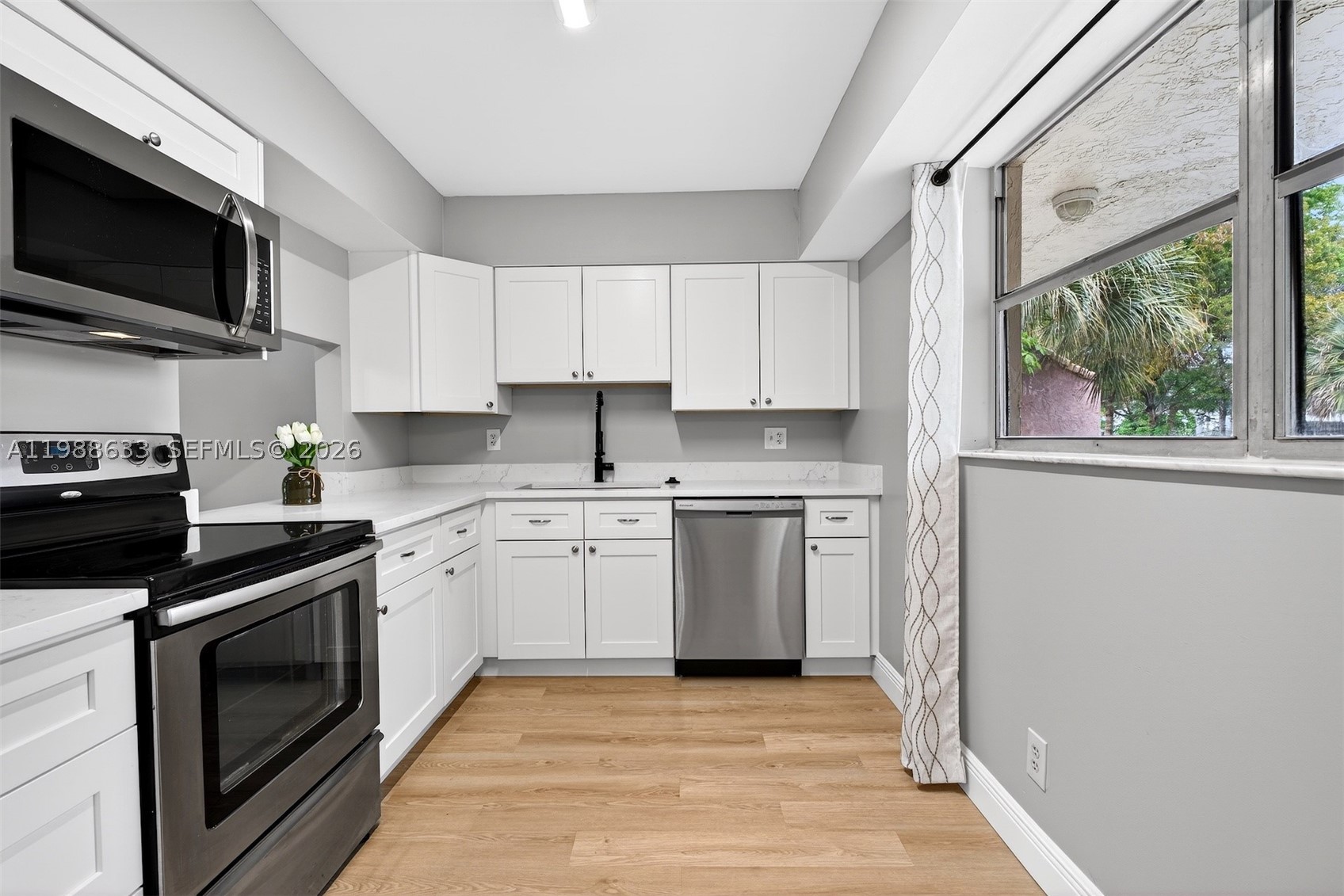 NOVA GARDENS CONDO - Residential