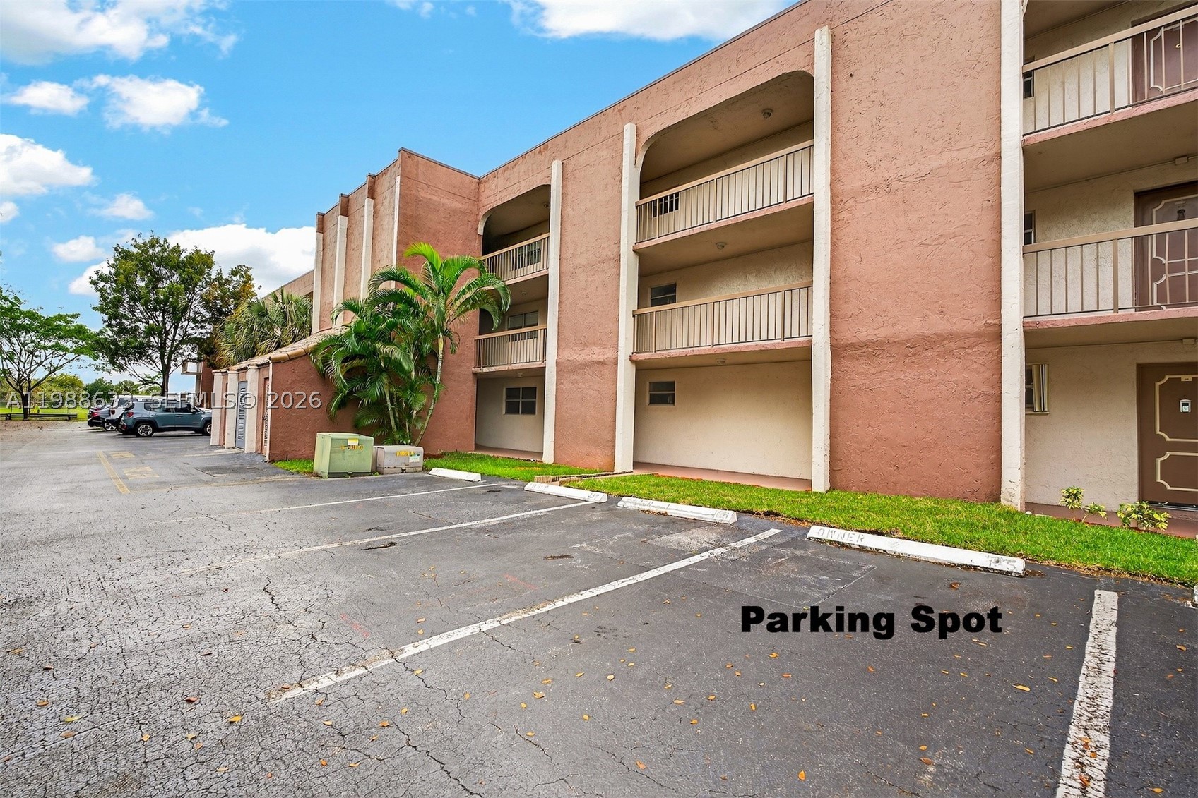 NOVA GARDENS CONDO - Residential