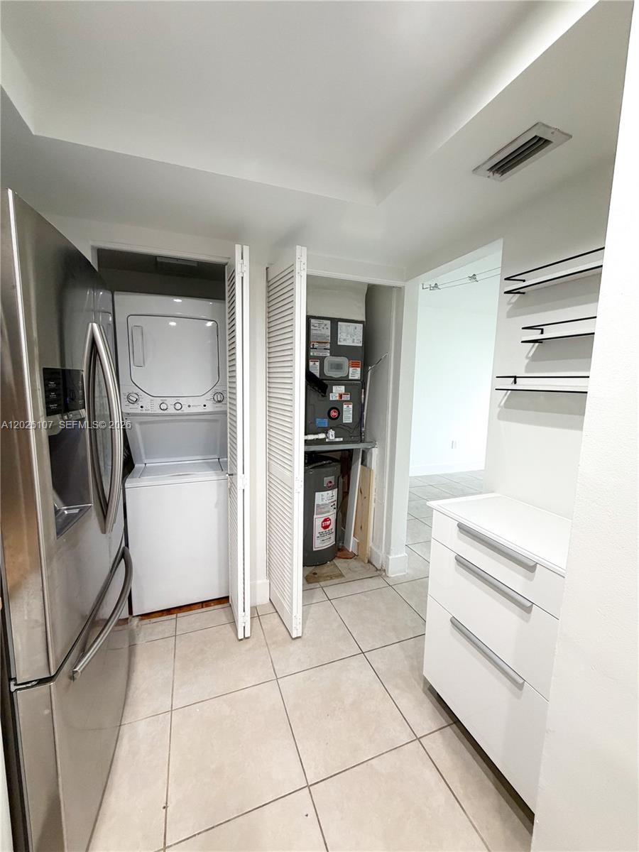 FERNWOODS CONDO NO 1 - Residential Lease