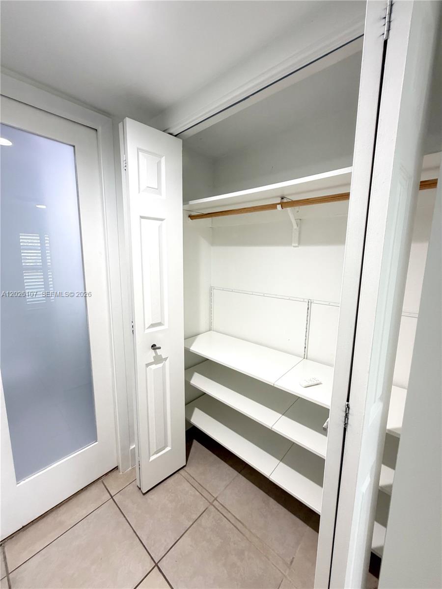 FERNWOODS CONDO NO 1 - Residential Lease