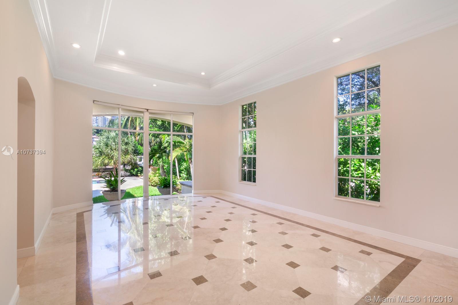 GOLDEN BEACH SEC F - Residential