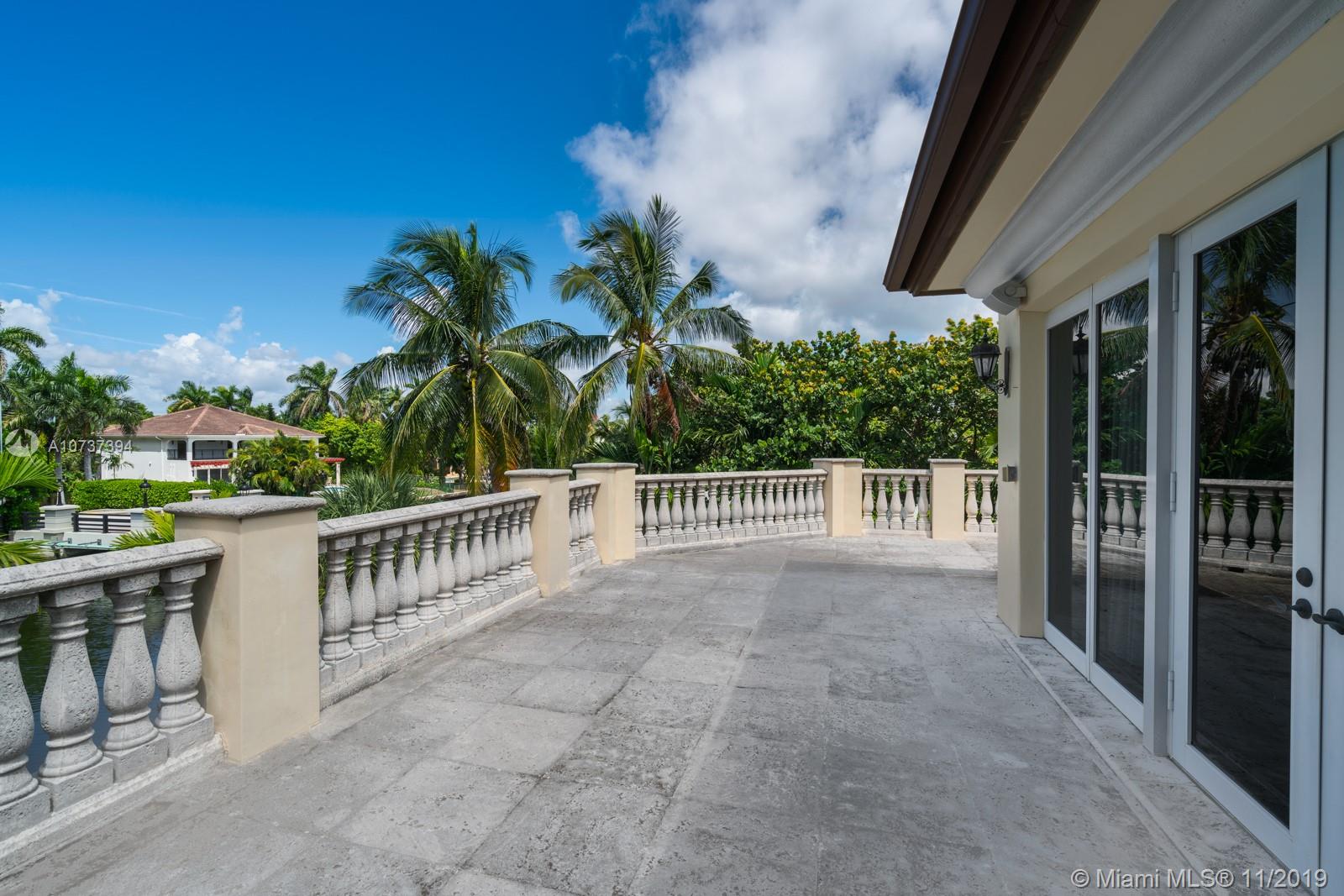 GOLDEN BEACH SEC F - Residential