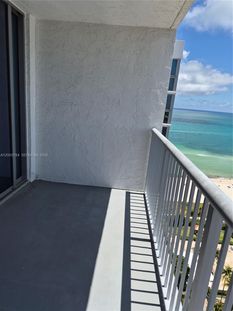 MIRASOL OCEAN TOWERS COND - Residential