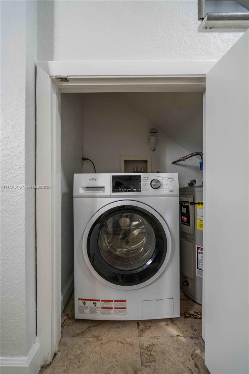 BAYVIEW TOWNHOMES CONDO - Residential Lease