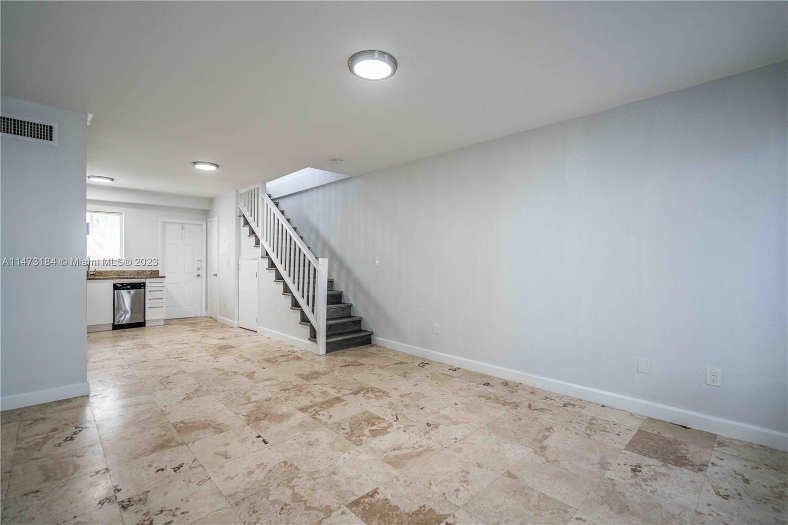 BAYVIEW TOWNHOMES CONDO - Residential Lease