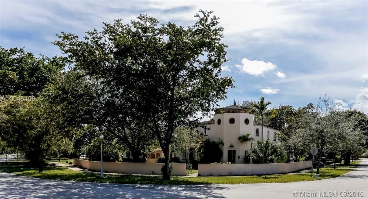 COURT ORDERED AUCTION. This Classic Miami estate will sell to the highest bidder. Please see Broker Remarks for: link to bid packages and terms and conditions of the sale. This sale includes a 10% buyers premium.  This 5 bdrm/4.5 bath/2 car garage home offers 3689 sf of living area. Its 11500sf lot offers room for a pool. Features high ceilings, hardwood floors, ornate wrought iron & an oolite stone fireplace.  Convenient to fine dining and shopping. This estate is a rare find in Coral Gables.