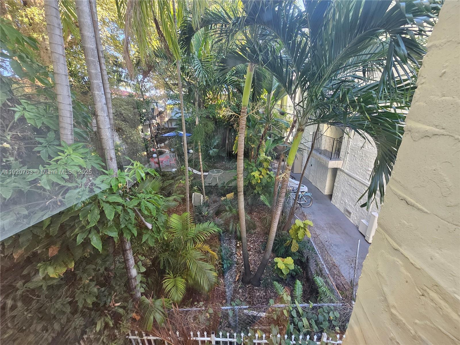 THE ESPLANADE BEACH CONDO - Residential